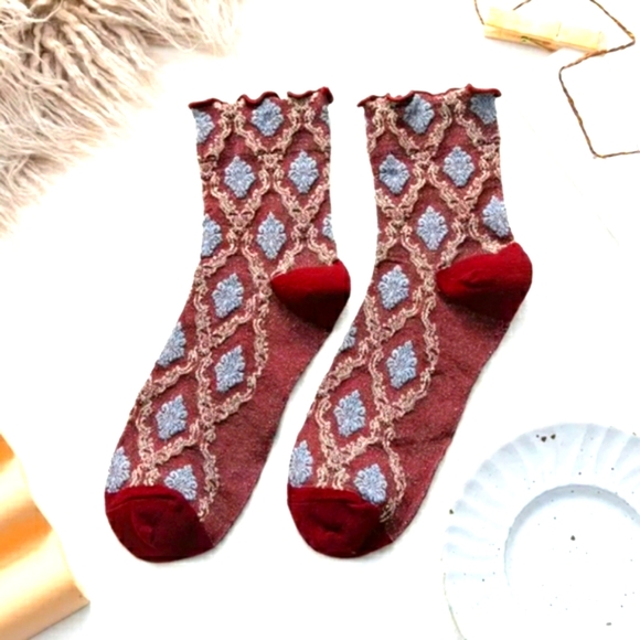 Festive Metallic Holiday Jacquard Damask Socks - Picture 4 of 6